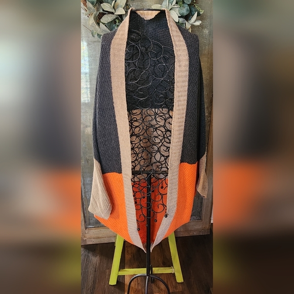 Cardigan - Picture 1 of 2